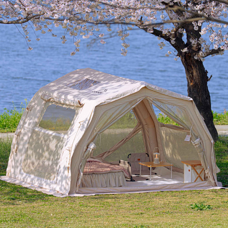 Coody 10.0 Pro in beige with furniture inside