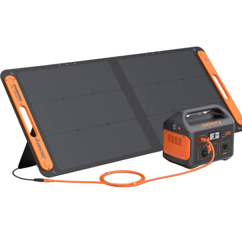 Jackery DC Extension Cable connecting solar panel with power station